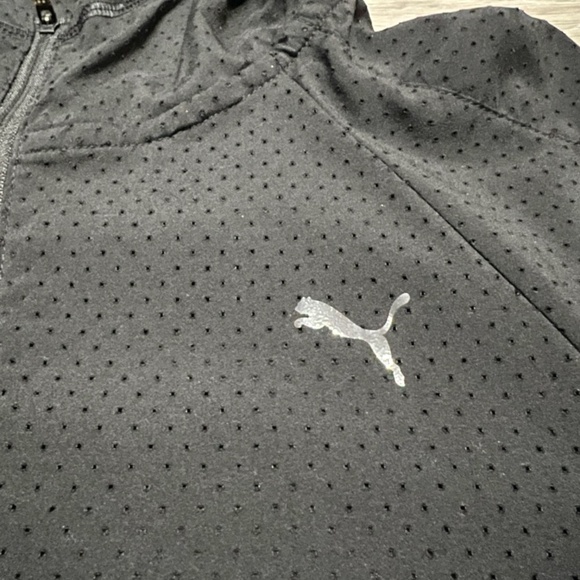 Puma Women's Training Sweater Cropped Black Medium - Picture 2 of 8